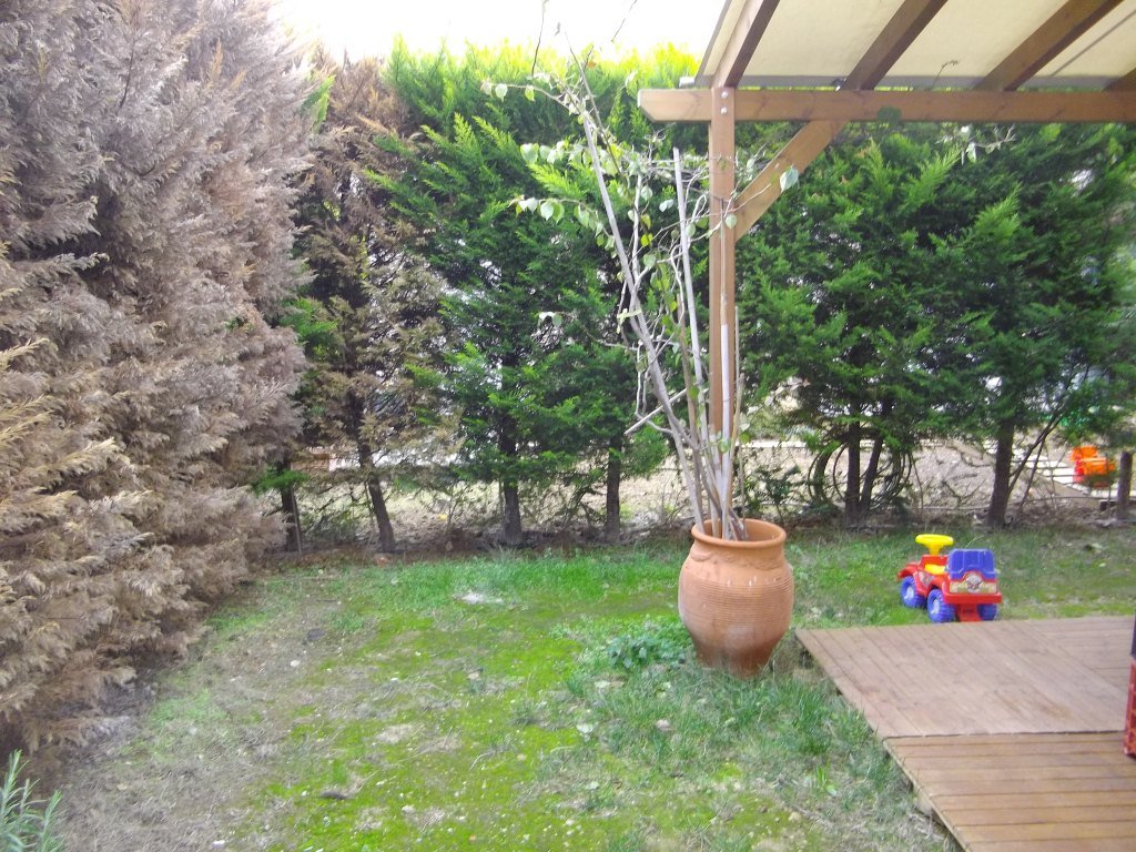 250m² Property in Nea Erythraia, Greece No. 5405