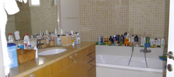 250m² Property in Nea Erythraia, Greece No. 5405 6