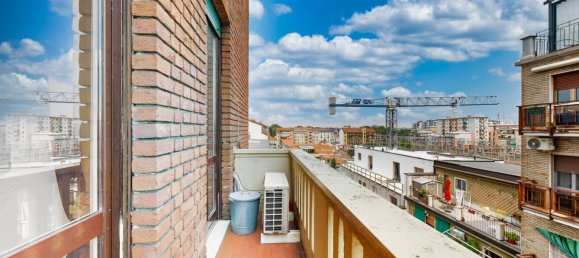 2 bedrooms Apartment in Milan, Italy No. 288130 11