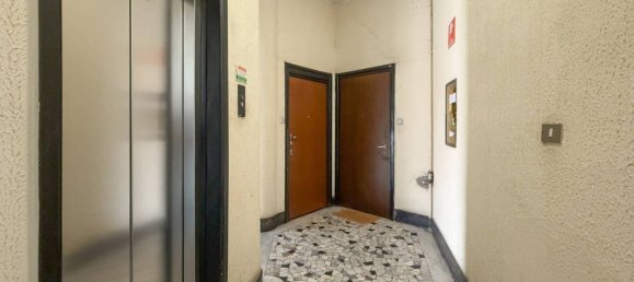 2 bedrooms Apartment in Milan, Italy No. 288130 32