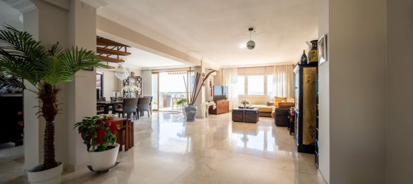 3 bedrooms Penthouse in Fuengirola, Spain No. 40290 9