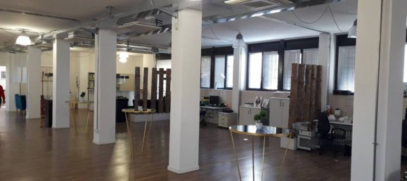 6 rooms Office in Agrate Brianza, Italy No. 211442 2