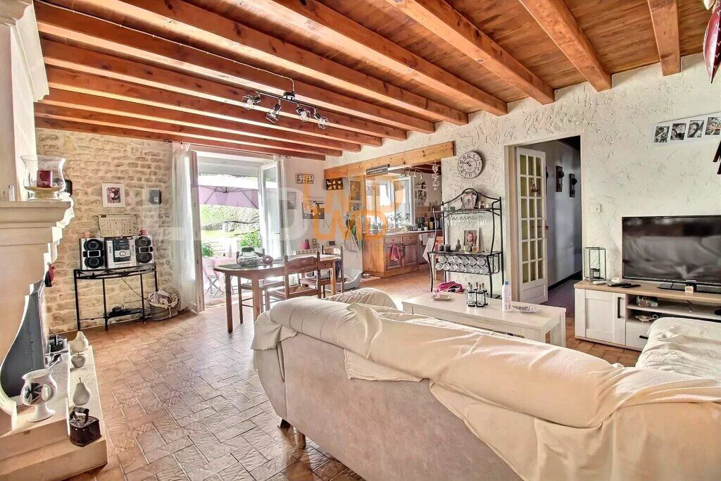 3 bedrooms Townhouse in Charente-Maritime, France No. 332543