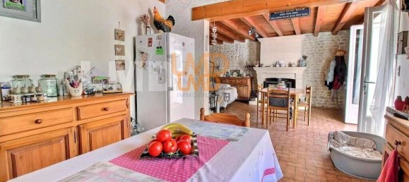 3 bedrooms Townhouse in Charente-Maritime, France No. 332543 2