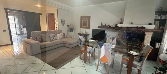 4غرفة شقة في Trentola Ducenta, Italy رقم 25316 2