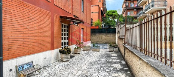 2 Schlafzimmer Wohnung in Rome, Italy, Nr. 294467 2