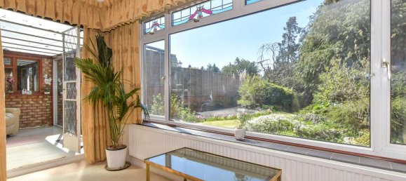 2 bedrooms Bungalow in Essex, United Kingdom No. 4089 5