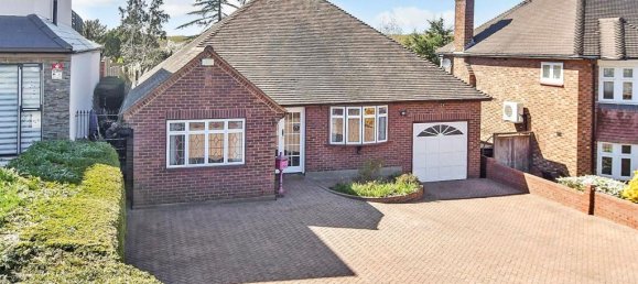 2 bedrooms Bungalow in Essex, United Kingdom No. 4089 4