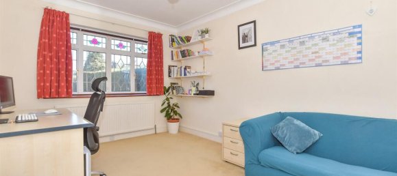 2 bedrooms Bungalow in Essex, United Kingdom No. 4089 9