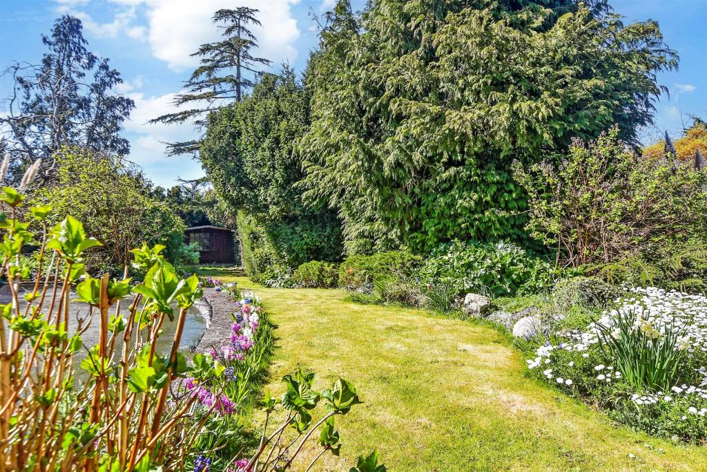 2 bedrooms Bungalow in Essex, United Kingdom No. 4089