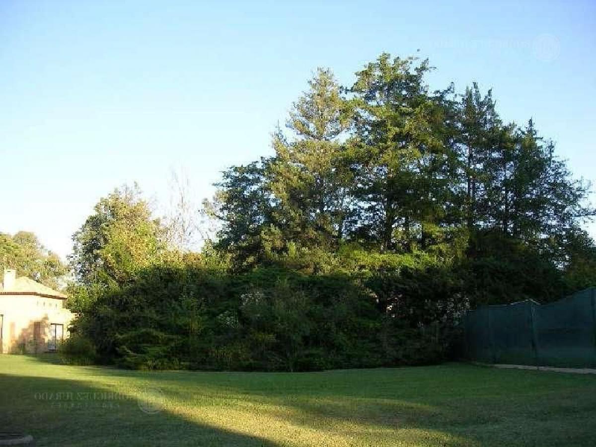  Land in Escobar, Argentina No. 40470