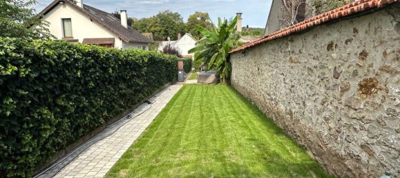 2 bedrooms House in Seine-Port, France No. 331787 4