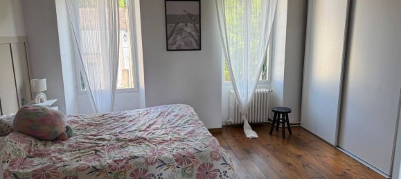 2 bedrooms House in Seine-Port, France No. 331787 3