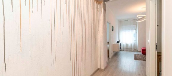 2 rooms Apartment in Turin, Italy No. 148053 4