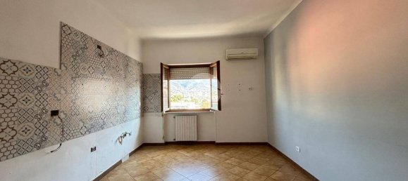 3 bedrooms Apartment in Castellammare di Stabia, Italy No. 319197 10