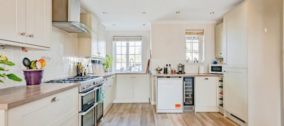 4 bedrooms House in Lingfield, United Kingdom No. 10664 46