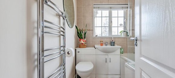 4 bedrooms House in Lingfield, United Kingdom No. 10664 57