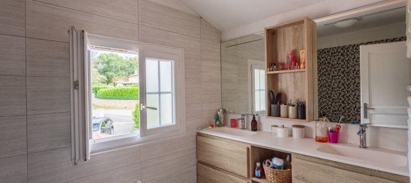 4 bedrooms House in Arbonne, France No. 278150 9