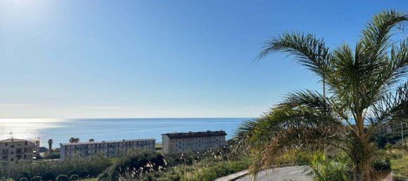 3 rooms Apartment in Falerna, Italy No. 37481 14