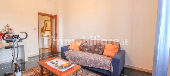 Apartamento de 2 dormitorios en Genoa, Italy No. 67181 3