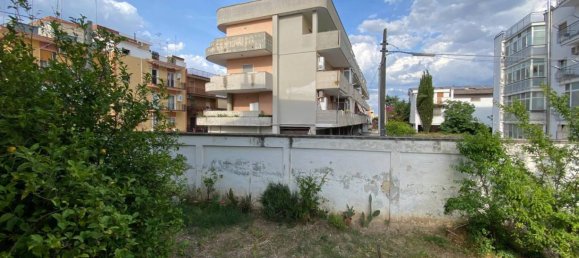 2 Schlafzimmer Wohnung in Bari, Italy, Nr. 261094 19