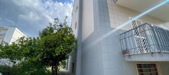 2 Schlafzimmer Wohnung in Bari, Italy, Nr. 261094 12