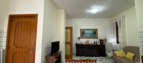 2 Schlafzimmer Wohnung in Bari, Italy, Nr. 261094 2