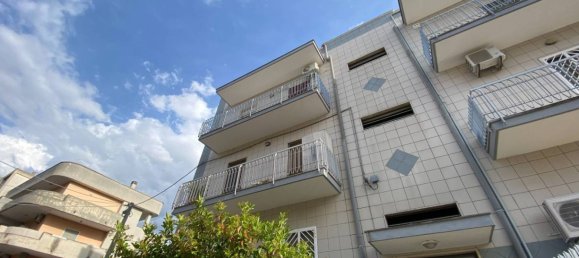 2 Schlafzimmer Wohnung in Bari, Italy, Nr. 261094 10