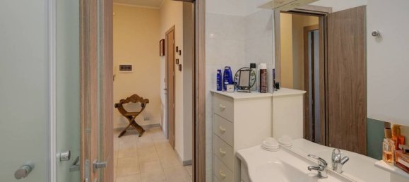 2 chambres Appartement à Rivoli, Italy No. 356542 22