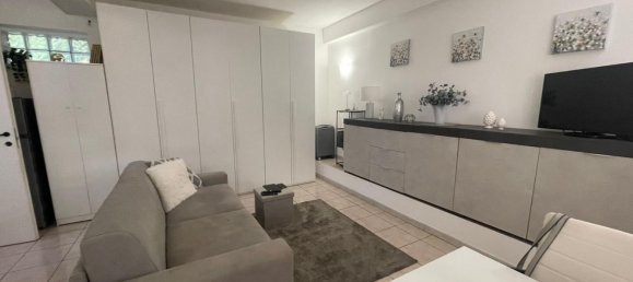 Apartamento de 1 dormitorio en Guidonia Montecelio, Italy No. 335799 17