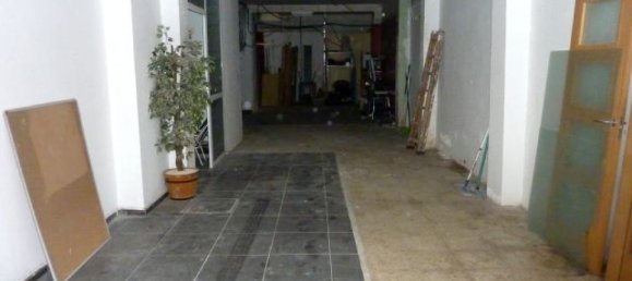 122m² Commercial property in Zaragoza, Spain No. 65153 3