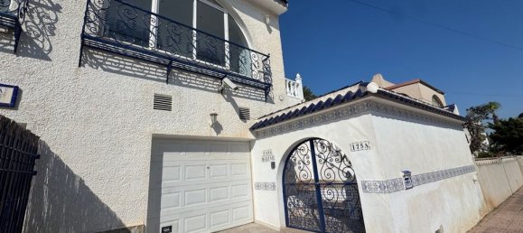 Таунхаус с 3 спальнями в Аликанте, Испания № 190758 3