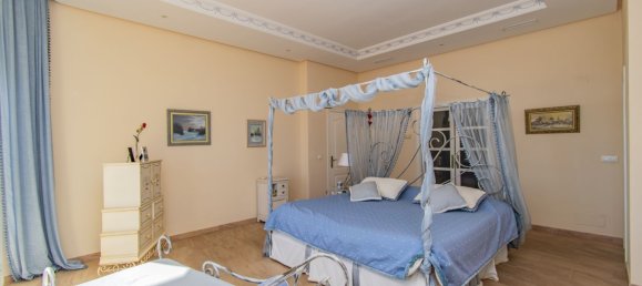 Villa de 7 dormitorios en Estepona, Spain No. 143692 9