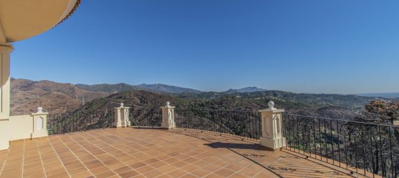 Villa de 7 dormitorios en Estepona, Spain No. 143692 10