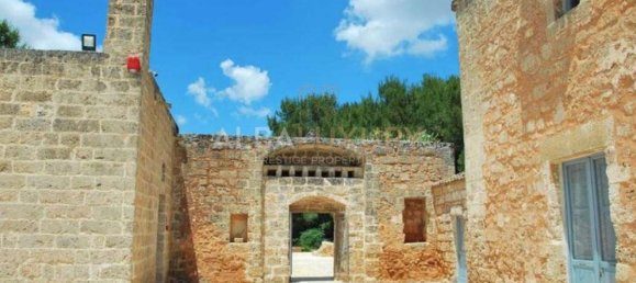 Вилла с 32 спальнями в Sannicola, Италия № 723 11