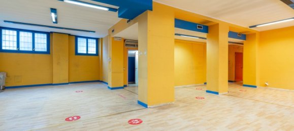 685m² Office in Milan, Italy No. 240942 11