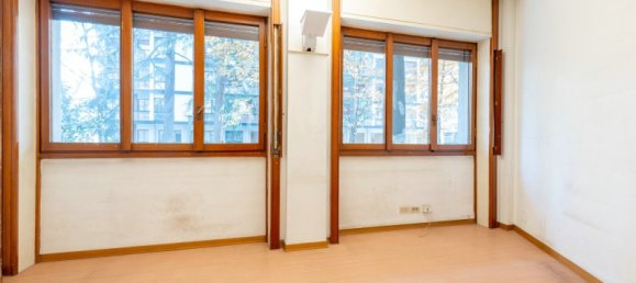 685m² Office in Milan, Italy No. 240942 3