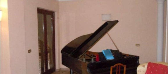 Casa de 10 divisões em Castelnuovo di Porto, Italy N.º 14556 2