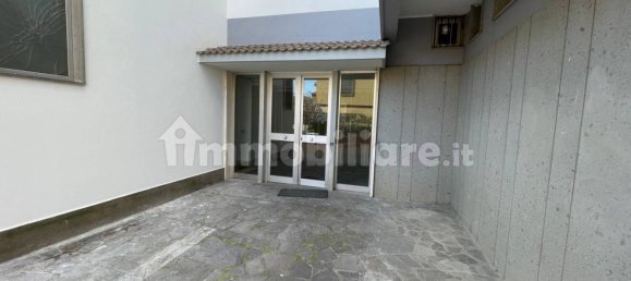 Apartamento de 2 dormitorios en Pomezia, Italy No. 69205 21