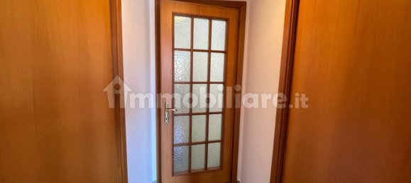 Apartamento de 2 dormitorios en Pomezia, Italy No. 69205 10