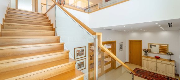 5 bedrooms Villa in Loule, Portugal No. 318160 22