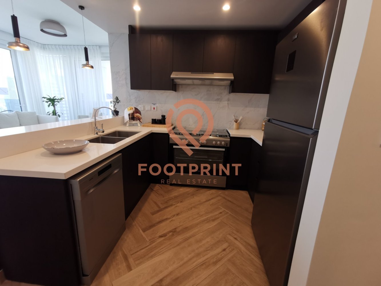 Apartamento T1 em Al Kifaf, UAE N.º 24468