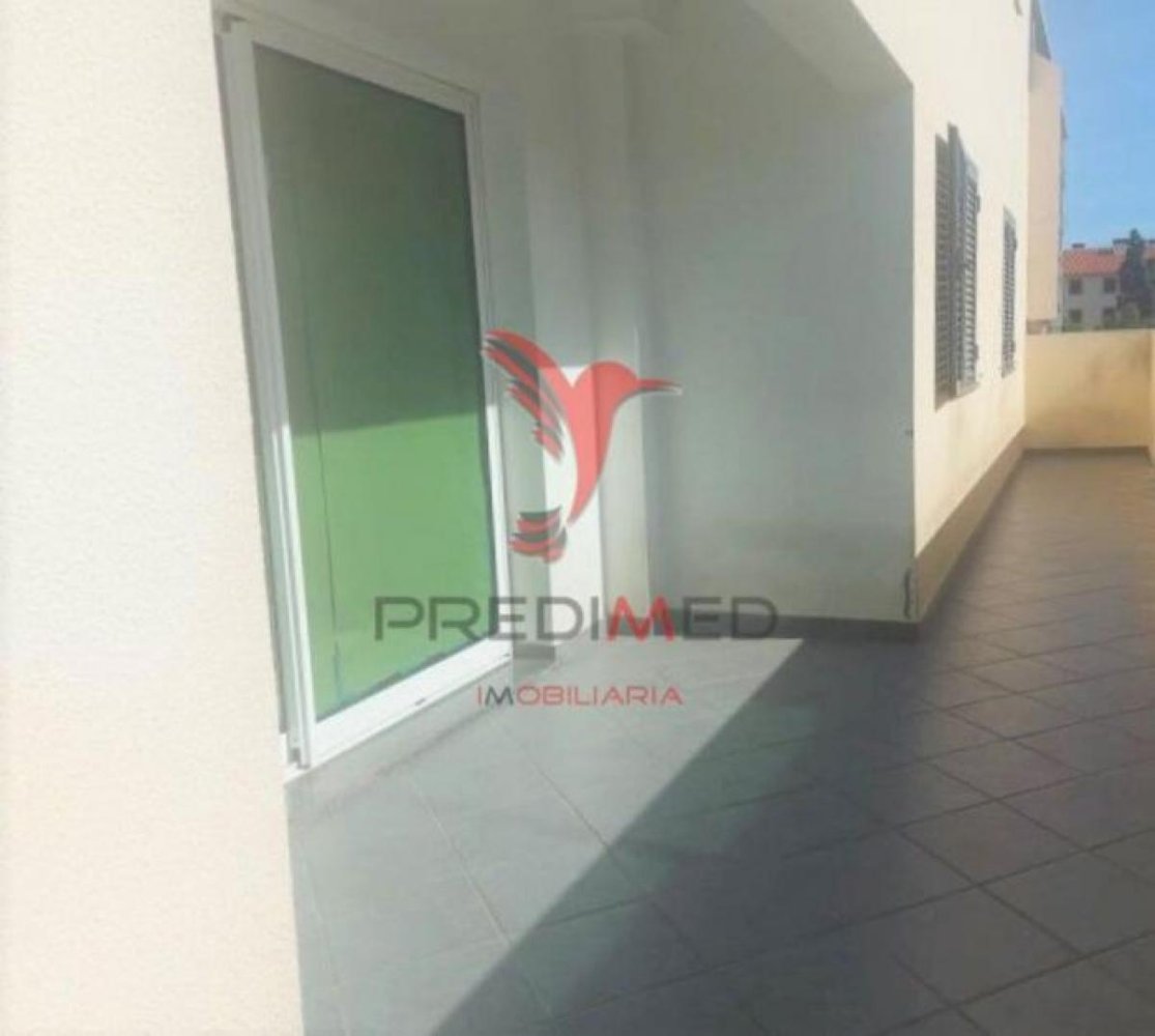 Apartamento de 2 dormitorios en Funchal, Portugal No. 1232