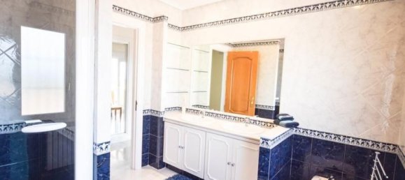 4 bedrooms Villa in Marbella, Spain No. 21772 21