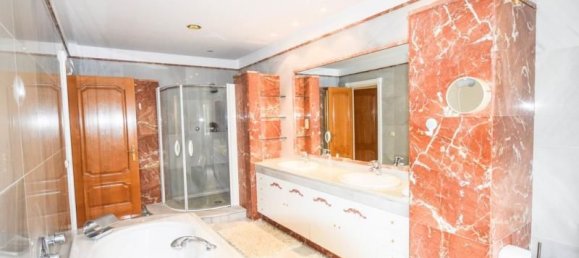 4 bedrooms Villa in Marbella, Spain No. 21772 31