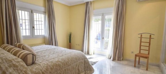 4 bedrooms Villa in Marbella, Spain No. 21772 25