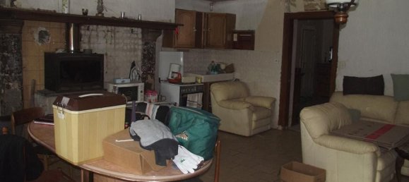 3 bedrooms House in Joncreuil, France No. 300025 3