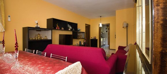 4-salle Appartement à Poggio Mirteto, Italy No. 203570 7