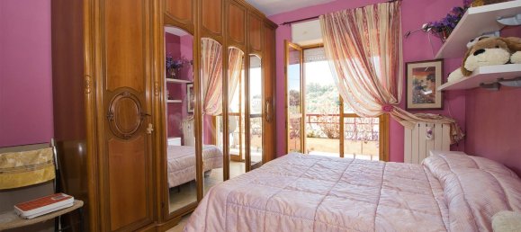 4-salle Appartement à Poggio Mirteto, Italy No. 203570 14