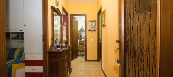 4-salle Appartement à Poggio Mirteto, Italy No. 203570 6